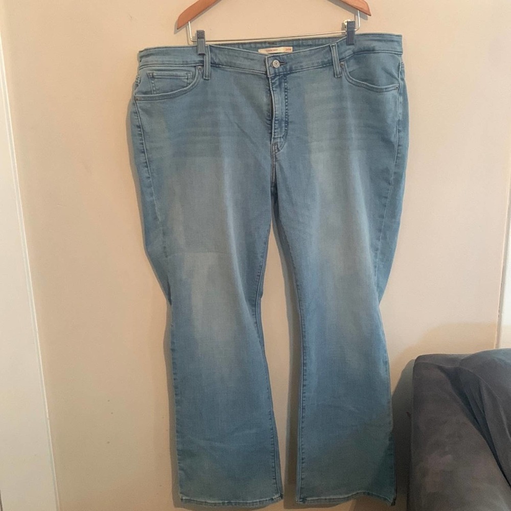 Levi’s Classic Bootcut, Women's Size 24W, Light Blue Wash
